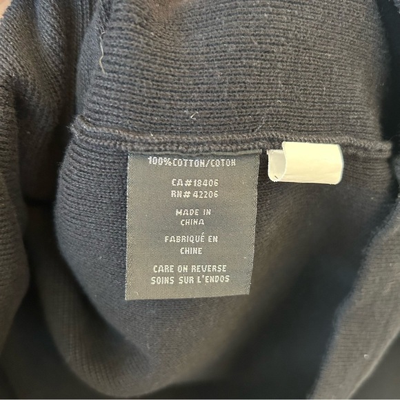 Black and Gray Zip Up Sweater Cozy and Classic - Picture 5 of 9